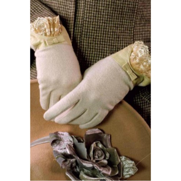 Accessories - Cashmere Gloves Accessories - Cashmere Gloves